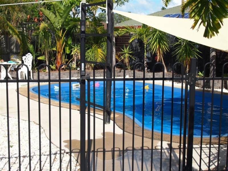 8 Kiwi Court, Point Vernon QLD 4655
