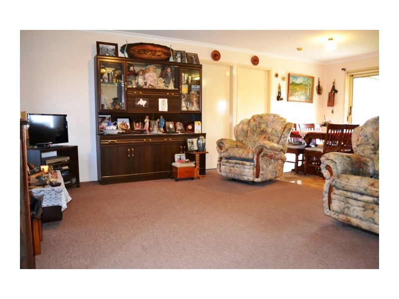 33 Merlin Drive, Urangan QLD 4655