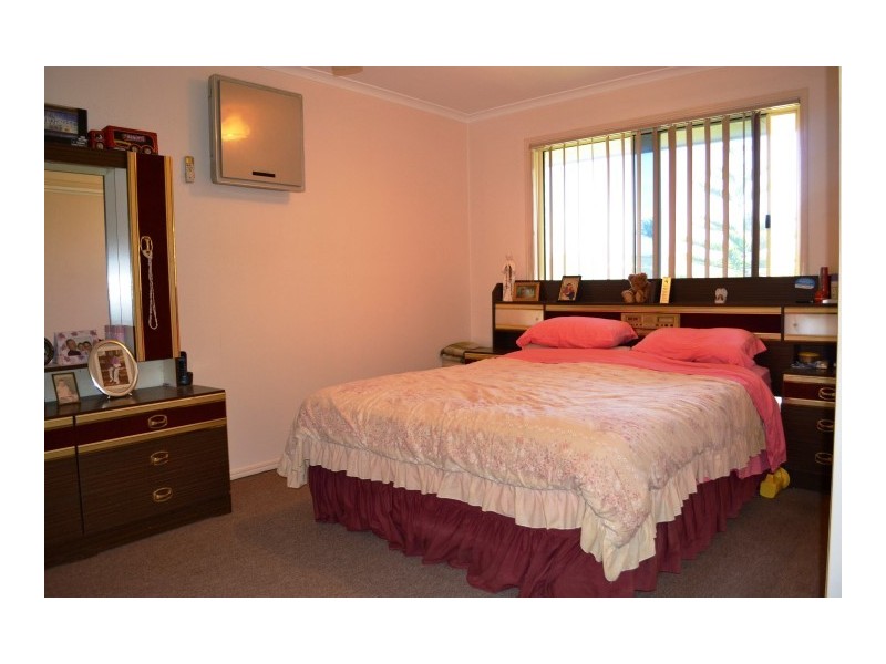 33 Merlin Drive, Urangan QLD 4655