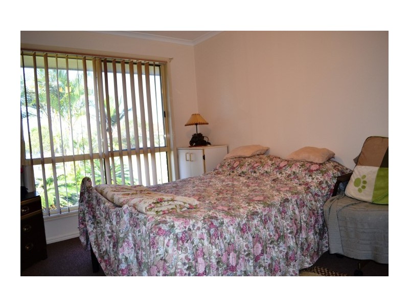 33 Merlin Drive, Urangan QLD 4655