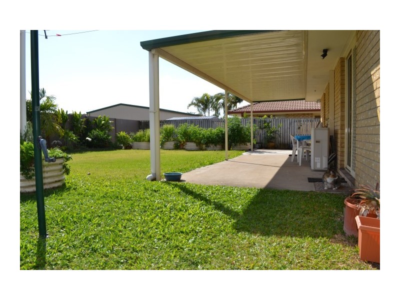 33 Merlin Drive, Urangan QLD 4655