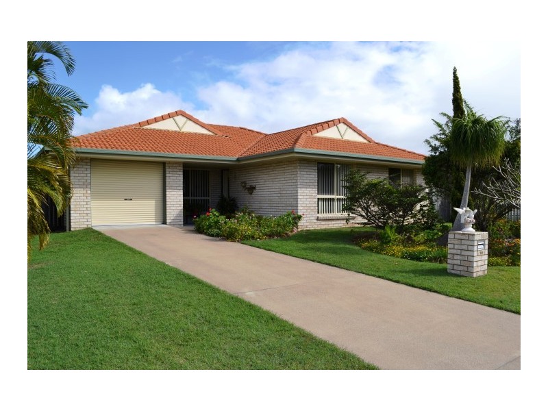10 Aimee Drive, Urangan QLD 4655