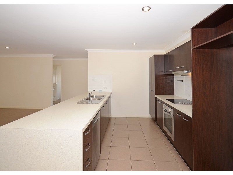 6 Endeavour Way, Eli Waters QLD 4655