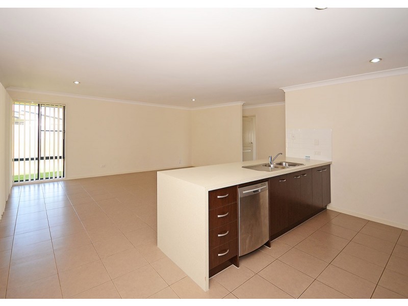 6 Endeavour Way, Eli Waters QLD 4655