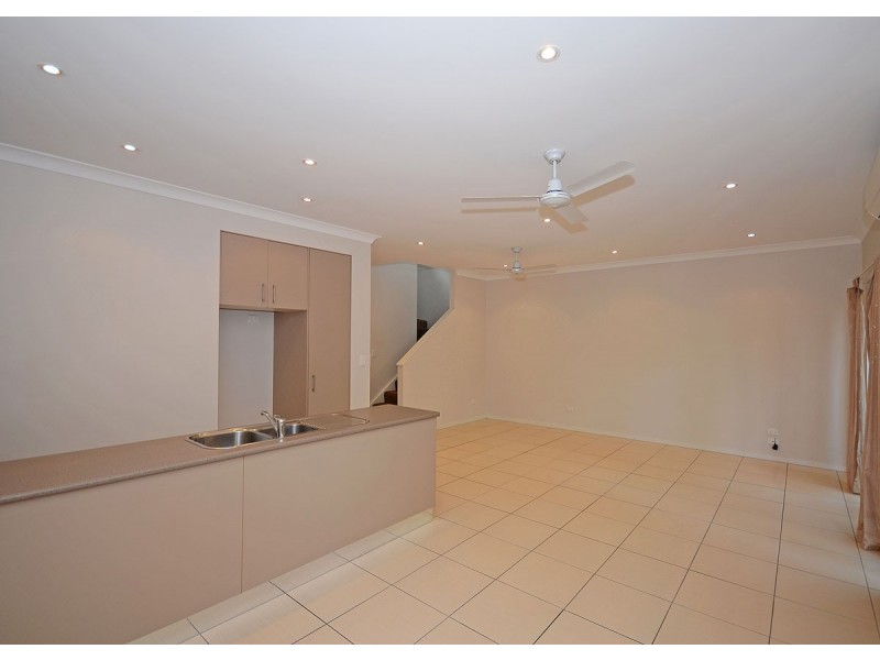 8/185 Torquay Road, Scarness QLD 4655