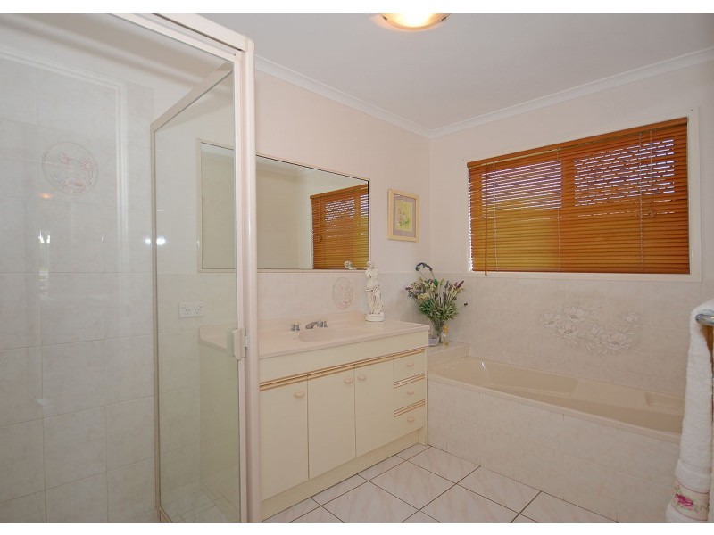 12 Queben Court, Kawungan QLD 4655