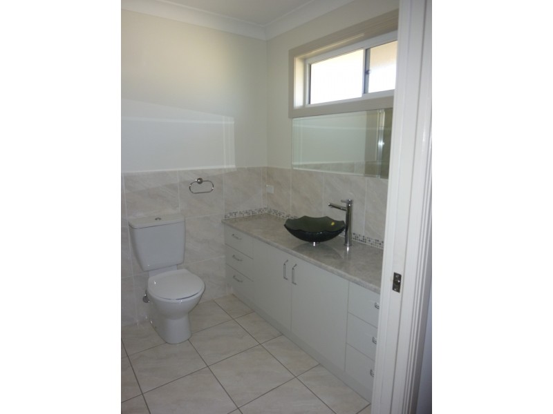 42 Earl St Vincent Cct, Eli Waters QLD 4655