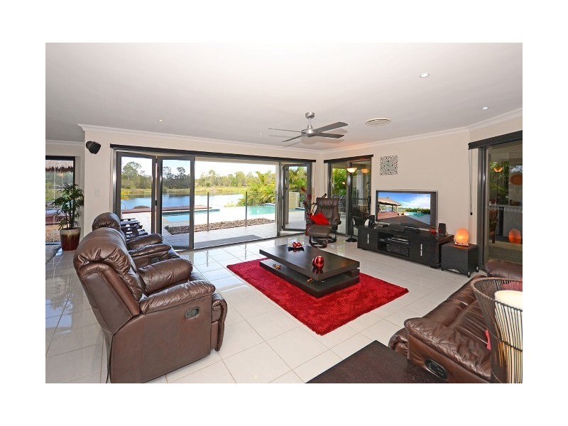 83 Northshore Avenue, Toogoom QLD 4655