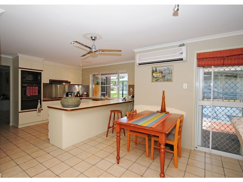 16 Garden Drive, Urangan QLD 4655