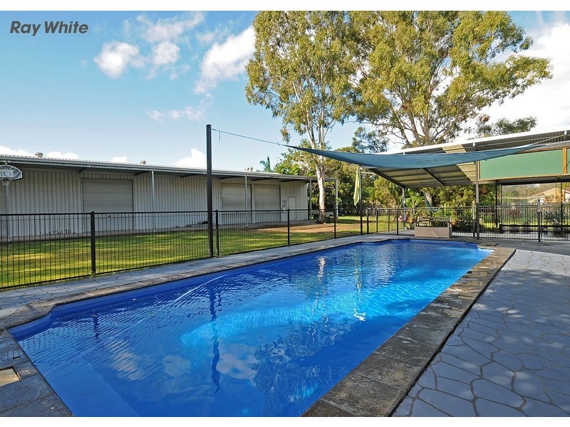 16 Garden Drive, Urangan QLD 4655