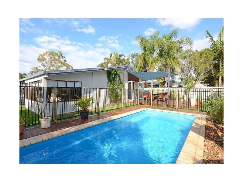 35 Richard Street, Urangan QLD 4655