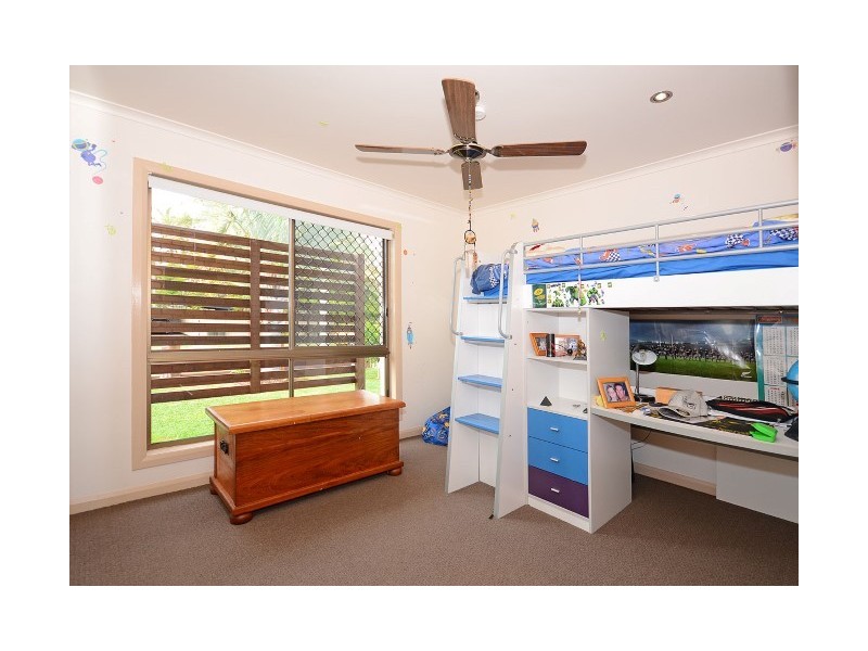 35 Richard Street, Urangan QLD 4655