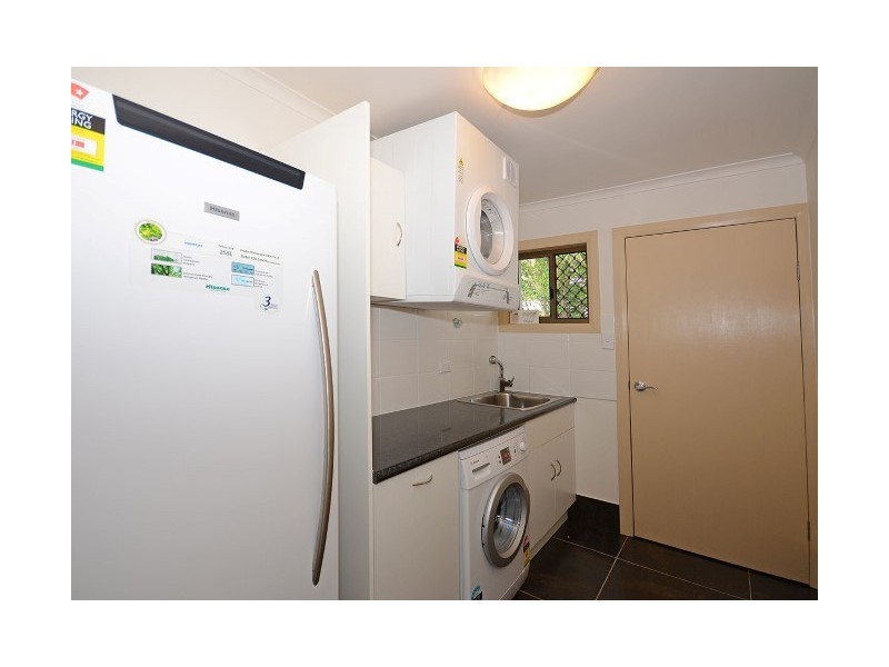 35 Richard Street, Urangan QLD 4655