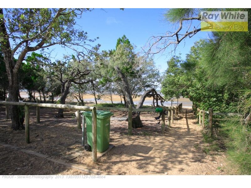 67 Moolyyir Street, Urangan QLD 4655