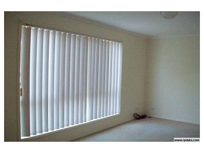 4 Whittaker Cl, Urangan QLD 4655