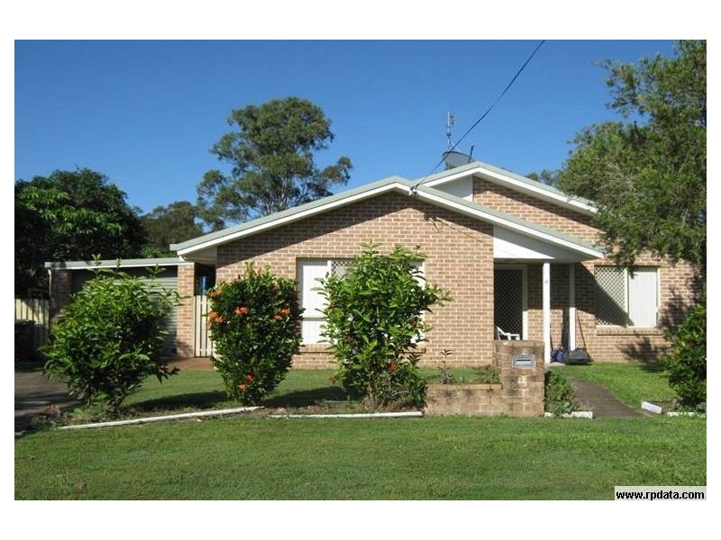 4 Whittaker Cl, Urangan QLD 4655