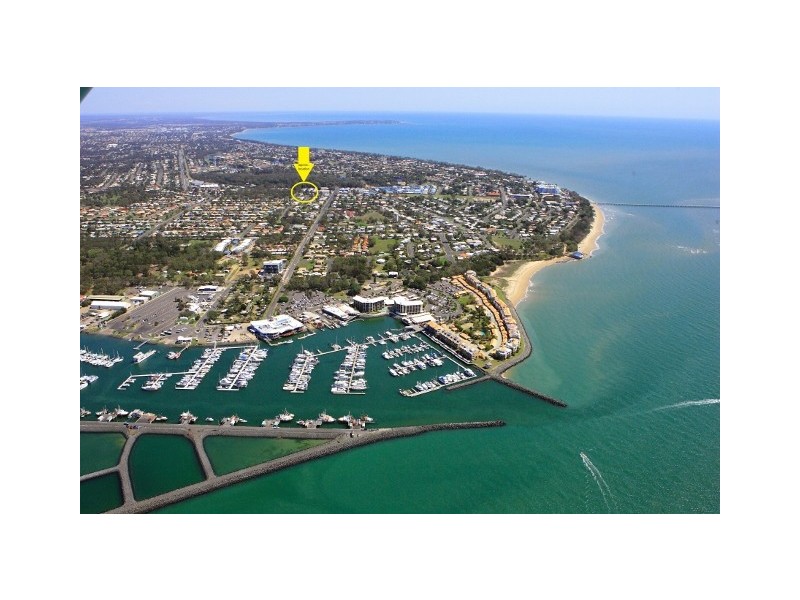 4 Whittaker Cl, Urangan QLD 4655