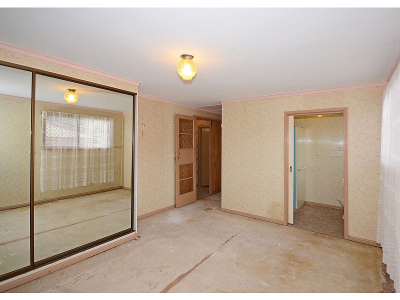 6 Coral Street, Urangan QLD 4655