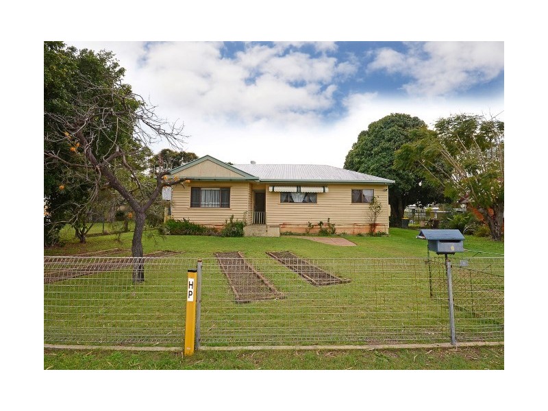 6 Coral Street, Urangan QLD 4655