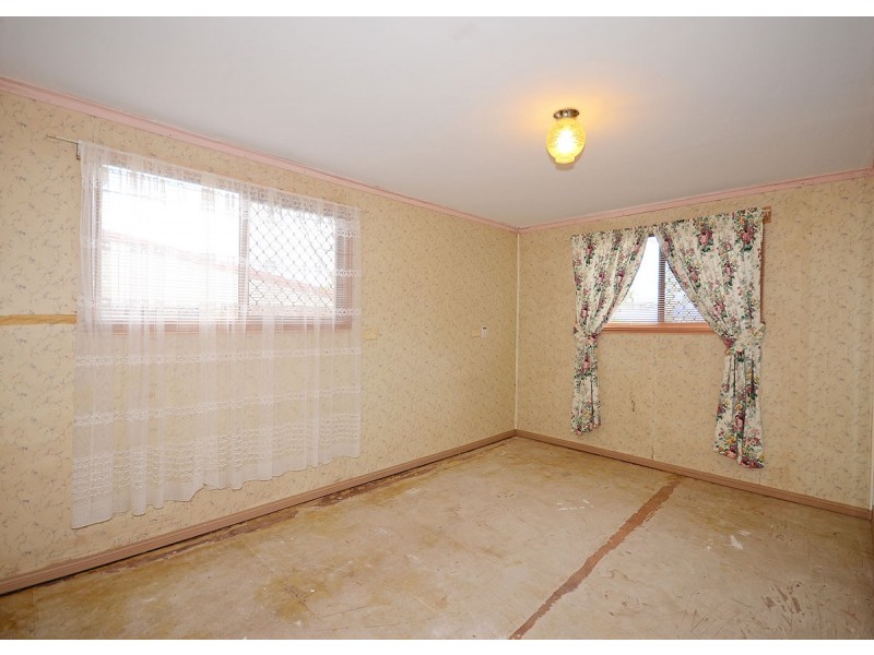 6 Coral Street, Urangan QLD 4655