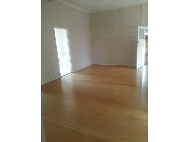 67 Chapel St, Nikenbah QLD 4655