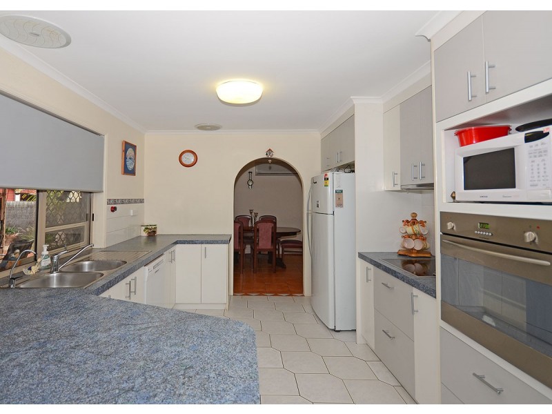 4 Brampton Court, Kawungan QLD 4655