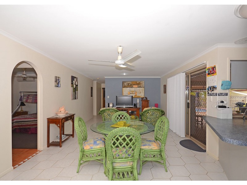 4 Brampton Court, Kawungan QLD 4655