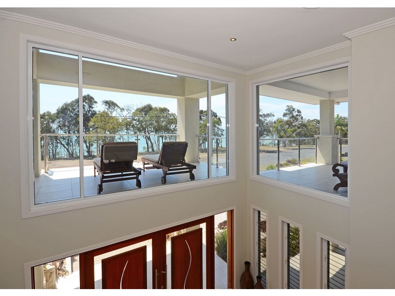 127 Esplanade, Point Vernon QLD 4655