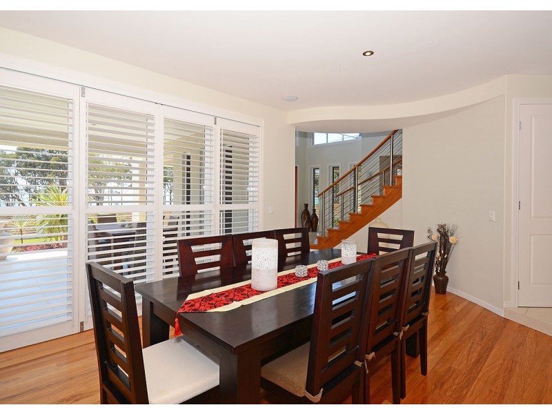 127 Esplanade, Point Vernon QLD 4655