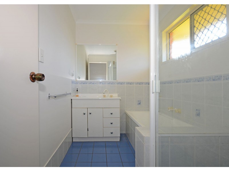 98 Nissen Street, Urraween QLD 4655