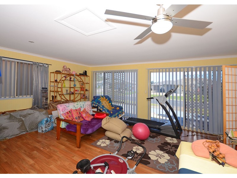 98 Nissen Street, Urraween QLD 4655