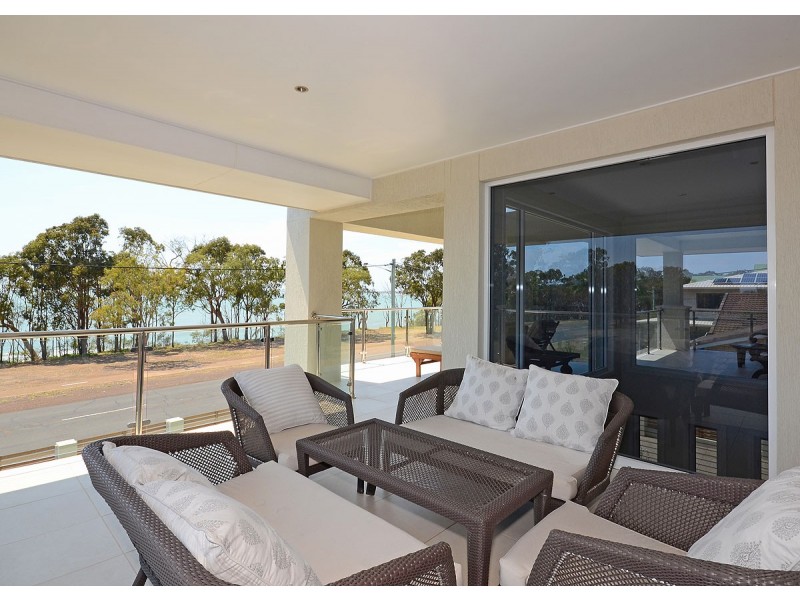 127 Esplanade, Hervey Bay QLD 4655