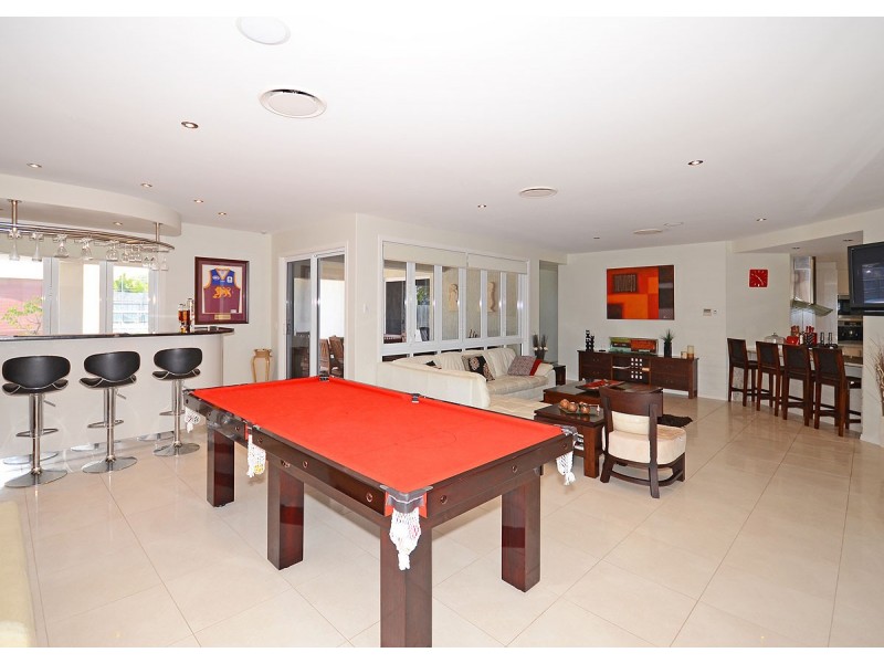 127 Esplanade, Hervey Bay QLD 4655