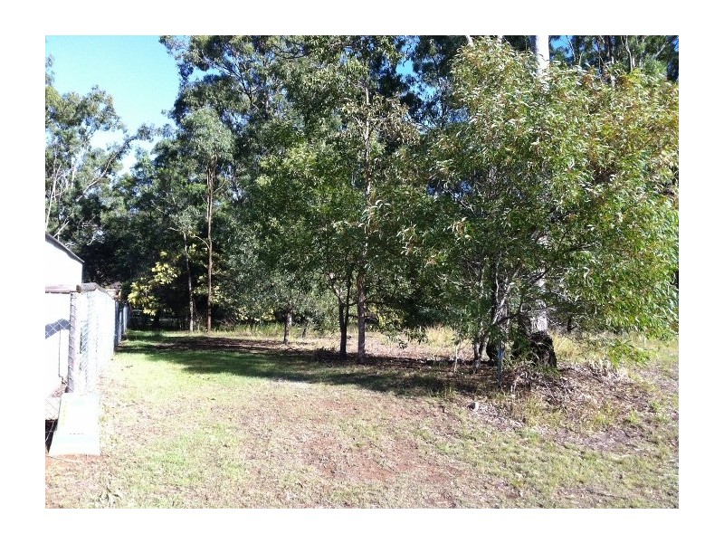 6 Cumberland Ct, Point Vernon QLD 4655