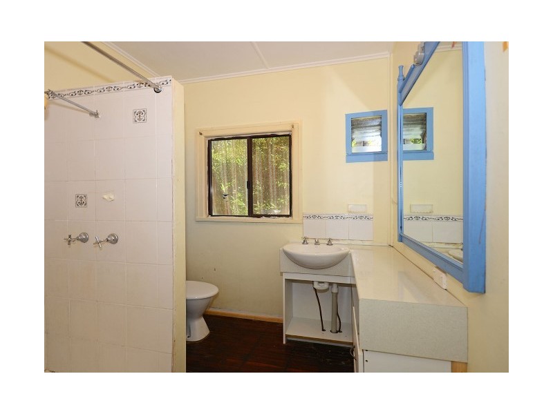 4 Coral Street, Urangan QLD 4655