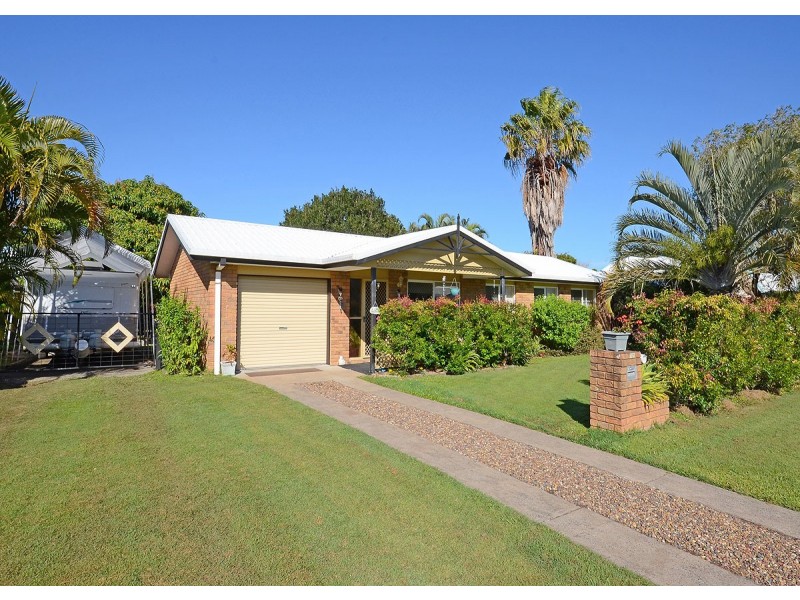 11 Sealink Drive, Point Vernon QLD 4655