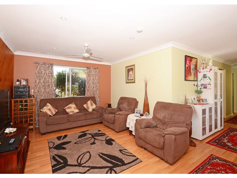 11 Sealink Drive, Point Vernon QLD 4655