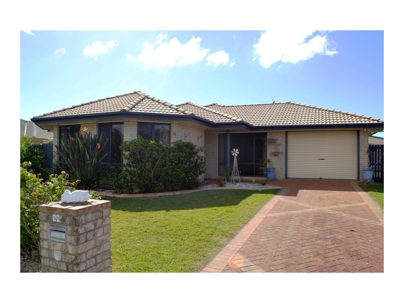 13 Banks Court, Torquay QLD 4655