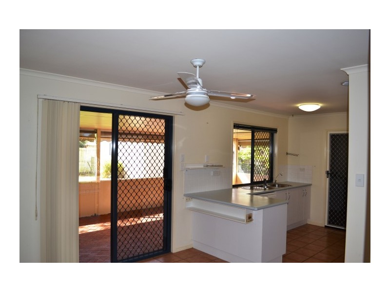 13 Banks Court, Torquay QLD 4655