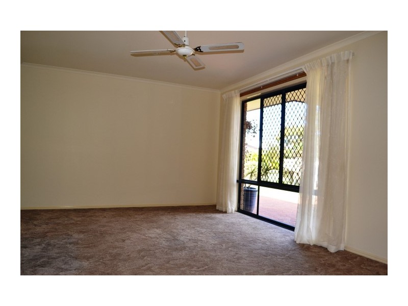 13 Banks Court, Torquay QLD 4655