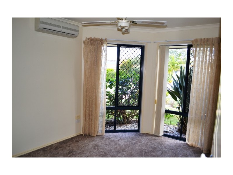 13 Banks Court, Torquay QLD 4655