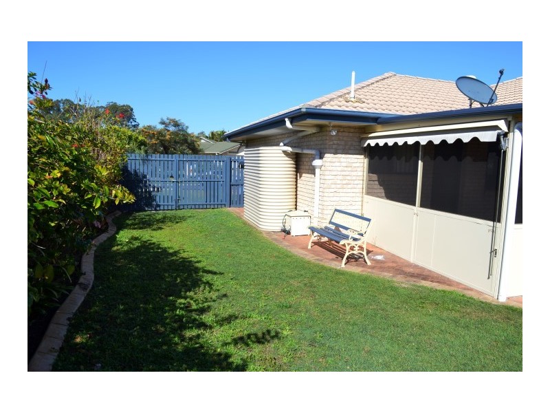 13 Banks Court, Torquay QLD 4655