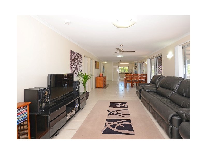 7 Tudor Avenue, Urraween QLD 4655