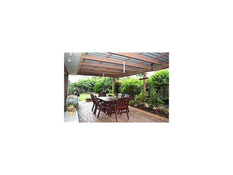 10 Meledie Avenue, Kawungan QLD 4655