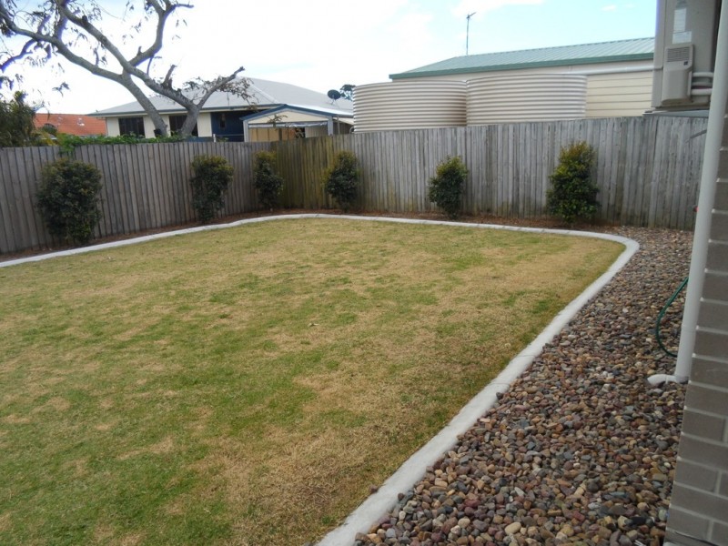 2/101 Nissen St, Urraween QLD 4655