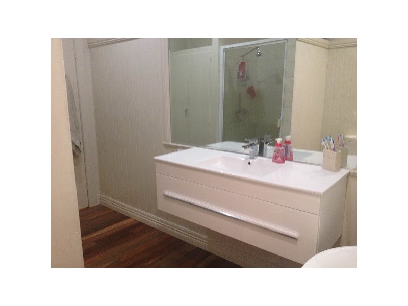 27 Errol Street, Maryborough QLD 4650