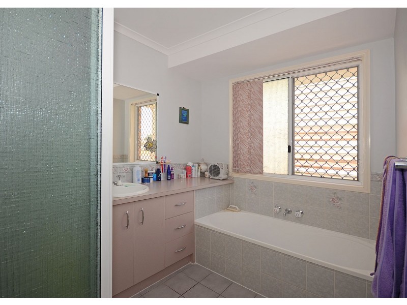 36 Aimee Drive, Urangan QLD 4655