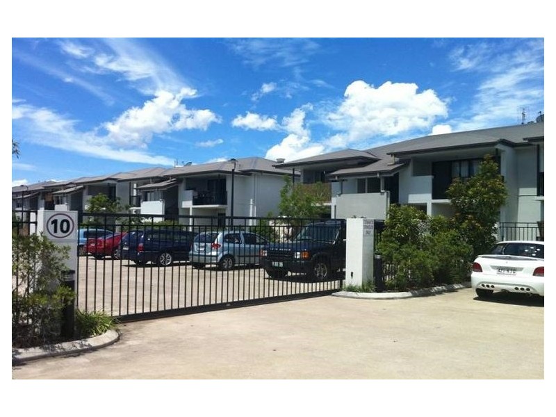 2/70 Main St., Pialba QLD 4655