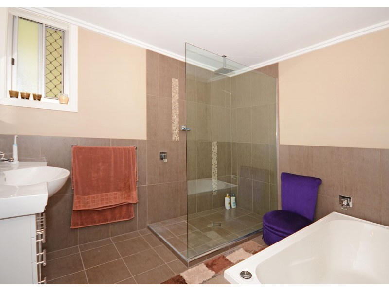 21 Urangan Street, Hervey Bay QLD 4655