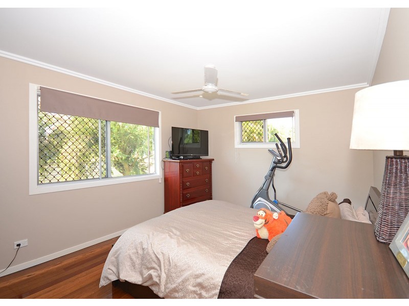 21 Urangan Street, Hervey Bay QLD 4655